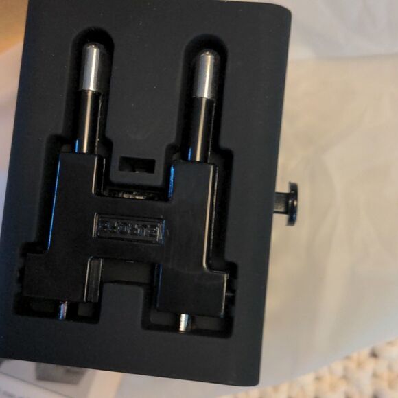 Houzetekātravelāadapter Plug š5āforĀ $25ā - Picture 8 of 8